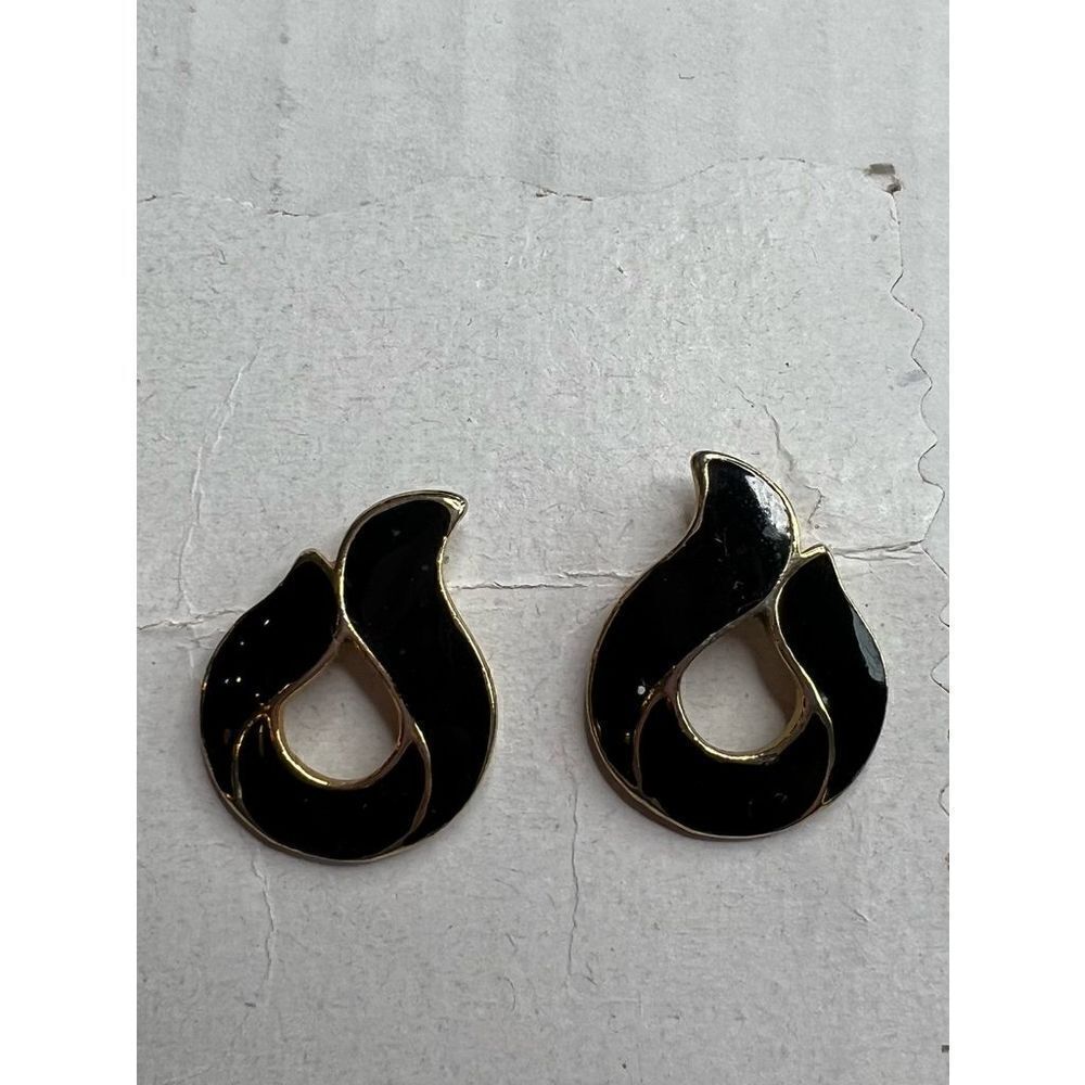 3/$15 or 5/$20 Vintage 1980’s black/ gold enamel earrings